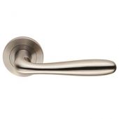 SWL1127SSS - Carlisle Brass Eurospec 'Peninsula' Designer Lever on Round Rose &lpar;G304&rpar; Satin Stainless Steel