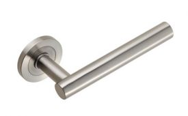 SWL1194SSS - Carlisle Brass Eurospec 'Philadelphia' Designer Lever on Round Rose &lpar;G304&rpar; Satin Stainless Steel