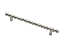 PCT1450SSS - Carlisle Brass Eurospec 625mm &lpar;o&sol;a&rpar; x 450mm &lpar;c&sol;c&rpar; x 30mm &lpar;dia&rpar; Straight Pull Handle &lpar;G316&rpar; Satin Stainless Steel