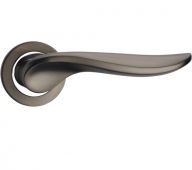 FGOVUL-GMG - Fortessa Gotham 'Vulcan' Door Handle on Round Rose &lpar;Gun Metal Grey&sol;Polished Chrome&rpar;