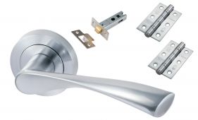 Eclipse 24622 'Monza' Satin Chrome Round Rose Lever Pack c&sol;w Grade 7 Ball Bearing Hinges & Tubular Mortice Latch
