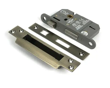 Click Here To Enlarge This Photo Of 51336 From the Anvil Aged Brass 2&period;5" 5 Lever British Standard Sashlock