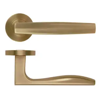 RM140AB - Zoo Hardware Rosso Maniglie 'Apennine' Lever on Round Rose - Antique Brass Finish