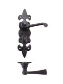 FF613 - Zoo Hardware Foxcote Foundries Lever on Fleur de Lys Bathroom Backplate &lpar;200 x 50mm&rpar; Black Antique