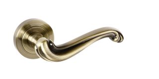 Atlantic - OE177AB Old English 'Colchester' Lever on Round Rose - Antique Brass